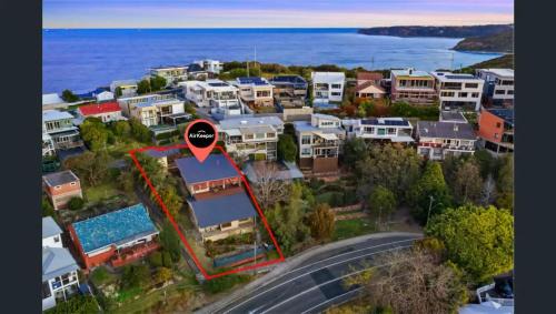 Merewether Haus | Hilltop Hideaway Family Escape