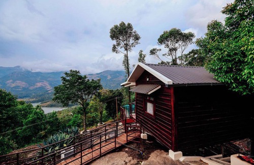 Nullatanni Hütte | Hilltop Munnar by Fracspace
