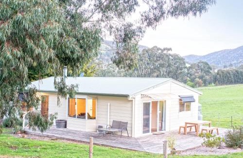 Strath Creek Haus | Hillview & Stringybark, Halls on Falls Homestead