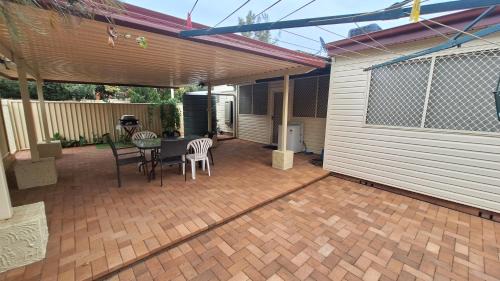 South Tamworth Haus | Hillvue House