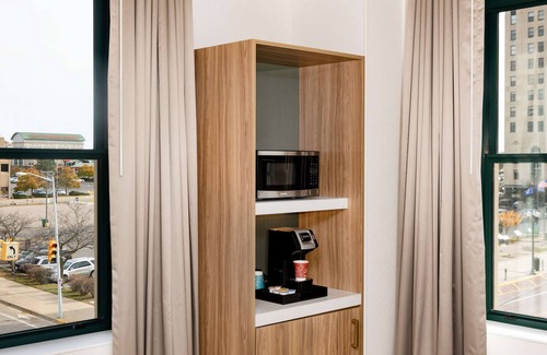 Flint Hotel | Hilton Garden Inn Flint Downtown