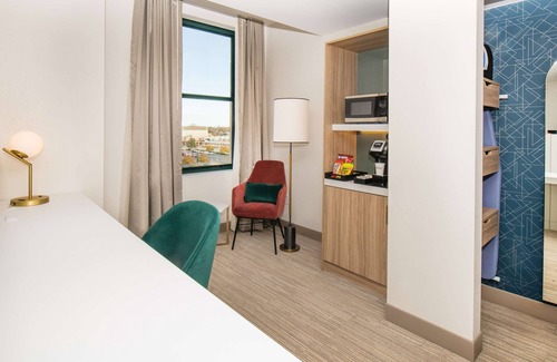 Flint Hotel | Hilton Garden Inn Flint Downtown