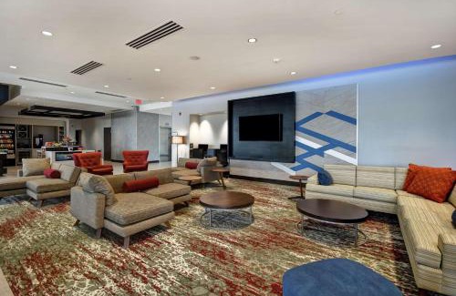 Lansing Hotel | Hilton Garden Inn Lansing West