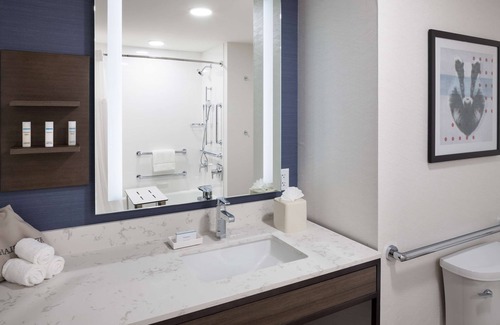 Madison Hotel | Hilton Garden Inn Madison Downtown