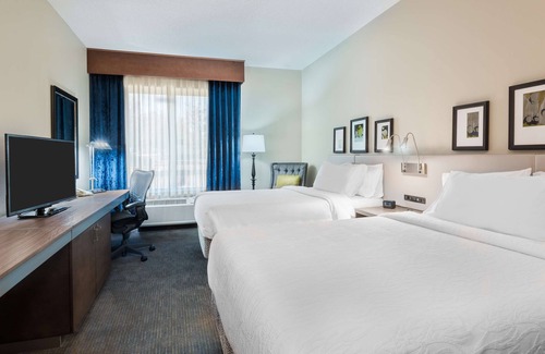 East Garden City Hotel | Hilton Garden Inn Westbury
