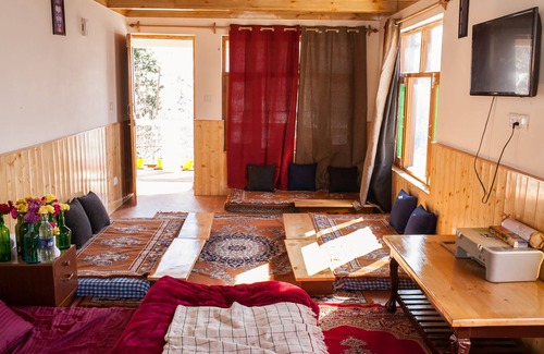 New Manali Haus | Himalaya-Specht - Ein wahrer Himalaya-Aufenthalt