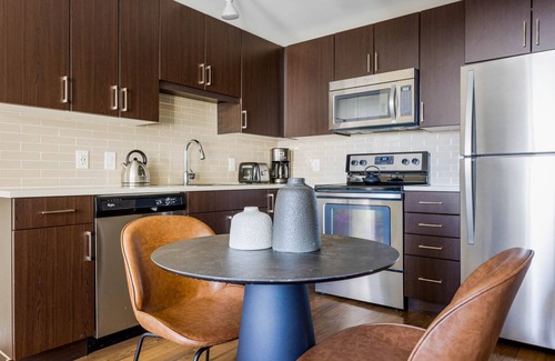 Theatre District Wohnung | Hip Chinatown/Theater District 1BR w/ Gym & W/D, nr T, by Blueground