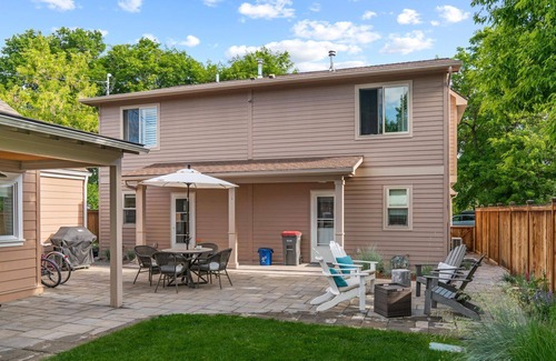 Riverfront Haus | Hip Strip Suites: Trendy Three Bedroom Townhome