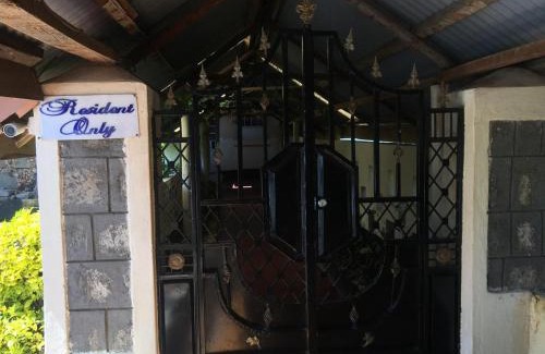 Central Province Kabine | Hippo Point BnB