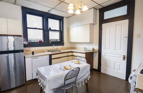 Homestead Wohnung | 3 Bed Gem-Historical Home Right off Beautiful Park