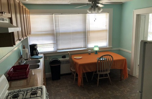 Willoughby Spit Hütte | Historischer Kurzurlaub am Strand