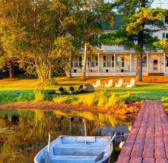 Trout Lake Kabine | Historic Birch Lodge and Motel