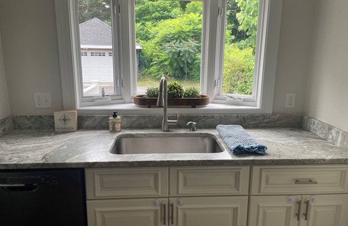 Plymouth Haus | Historic Charm Meets Coastal Comfort – Steps from Downtown Plymouth