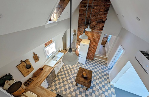 Croom Sonstige | Historic Farmhouse 30 minutes to DC / Annapolis. 4BR Large and Inviting, Zipline