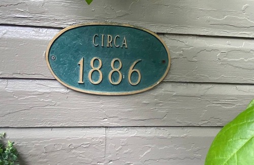 German Village Haus | Historic Home With Parking, Next to Schiller Park