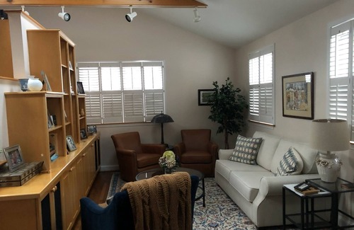 Garrett Park Haus | Historic prestigious open concept Garrett Park House on spacious corner lot