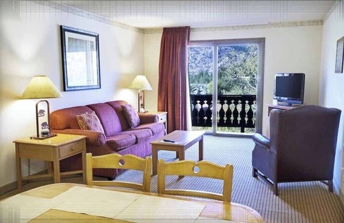 June Lake Haus | Historisches wieder hergestelltes hohes Sierra alpines Häuschen im June See Kalifornien