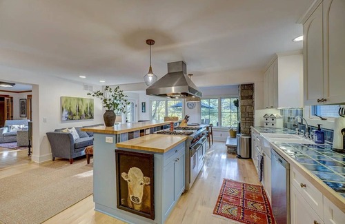 Marine on St. Croix Haus | Charming 3-bedroom house with WiFi, AC in quaint Marine on Saint Croix