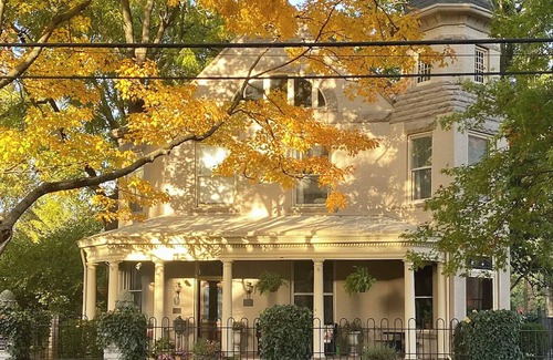 Northside District Haus | Historic Ward House Spacious Downtown Retreat with Charm