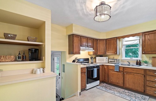 Bedford Wohnung | Historical District|Fully equipped|3 Beds|Sleeps 6