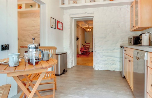 Thurmont Haus | Historical Thurmont Escape w/ Furnished Deck!