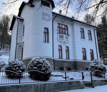 Podbrezova Villa | Historická vila Dom hostí