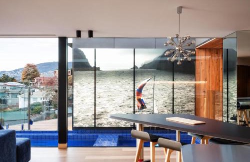Battery Point Wohnung | 'Hobart' - Waterfront penthouse with private heated pool