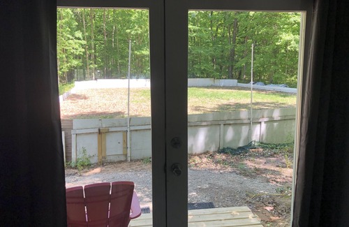 Beulah Wohnung | Hockey Room - Sleeps 7, Two TVs & Wooded Trails