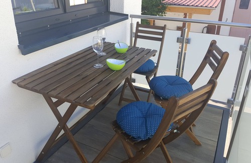 Neustadt-Hambach Haus | Ferienhaus Weinhäusel - mit Blick auf das historische Hambacher Schloß