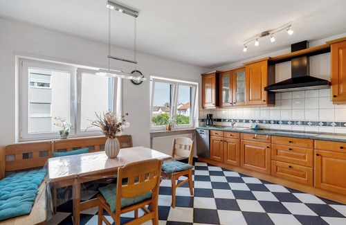 Neustadt-Geinsheim Wohnung | Ferienwohnung 'Am Storchennest' mit Balkon und WLAN