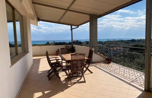 Badolato Marina Wohnung | Ferienwohnung Badolato Marina für 2 - 4 Personen mit 2 Schlafzimmern - Ferienwohnung