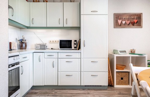 Blankensee Wohnung | Ferienwohnung Eichenhof" mit gemeinsamer Terrasse, privatem Garten und Wi-Fi