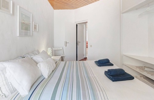 Praia das Macas Wohnung | Holiday Apartment "Mar E Serra IIII" near Beach with Balcony & Wi-Fi
