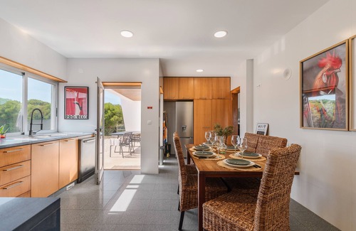 Aldeia Galega Haus | Holiday Home 'A Casa Da Vagem' with Garden View, Wi-Fi and Air Conditioning