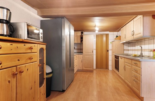 Ober-Kinzig Haus | Ferienhaus 'Brown' mit privater Terrasse und Wi-Fi