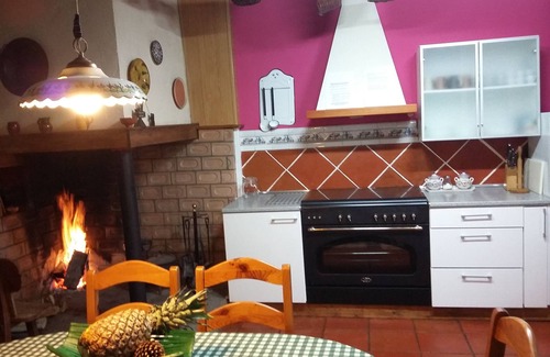 Trazo Haus | Ferienhaus 'Casa De Piñeiro Y Spa Opcional' mit Bergblick, privatem Pool und Wi-Fi