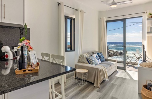Prazeres Haus | Ferienhaus 'Casa Homem Do Mar' mit Meerblick, Balkon und WLAN