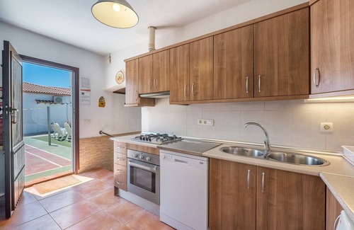 Cacin Haus | Ferienhaus 'Casa Pepita' mit Bergblick, privatem Pool und WLAN