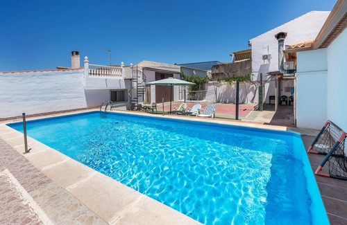 Cacin Haus | Ferienhaus 'Casa Pepita' mit Bergblick, privatem Pool und WLAN