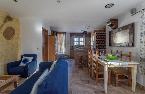 Frigiliana Haus | Ferienhaus "Fuente Luz Cottage" mit Bergblick, Pool, WLAN, Terrasse & Garten