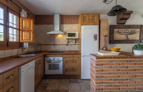 Frigiliana Haus | Ferienhaus "Fuente Luz Cottage" mit Bergblick, Pool, WLAN, Terrasse & Garten