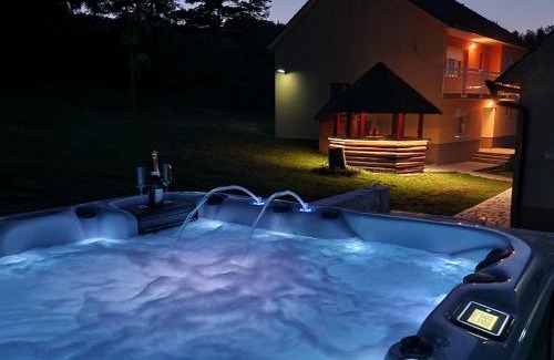 Canton 10 Haus | Holiday Home Gredina