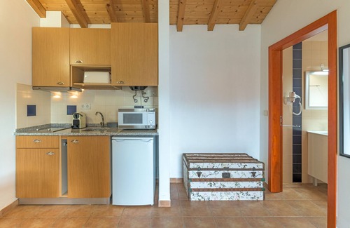 Sao Luis Wohnung | Ferienhaus 'Gui' mit Bergblick, Wi-Fi und Klimaanlage