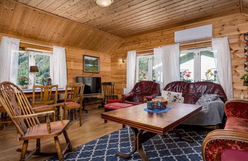 Vik Haus | Holiday Home Indresfjord by Interhome