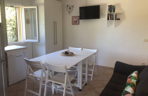 Lacona Haus | Ferienhaus "Villetta Lampone" mit WLAN, Klimaanlage, Garten und Terrasse