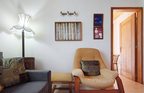 Calheta de Nesquim Haus | Holiday Home 'Adega Pedra Do Lagar' with Sea View, Private Terrace and Wi-Fi