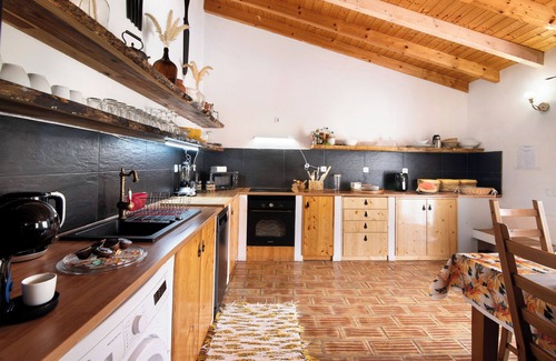 Fonte do Bispo Haus | Ferienhaus 'Silêncio' mit Bergblick, WLAN und Klimaanlage