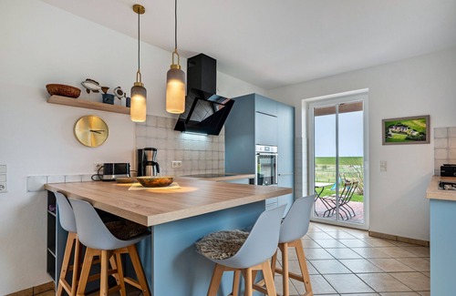 Nordstrand Haus | Ferienhaus 'Süderhafen' mit Meerblick, privater Terrasse und Wi-Fi