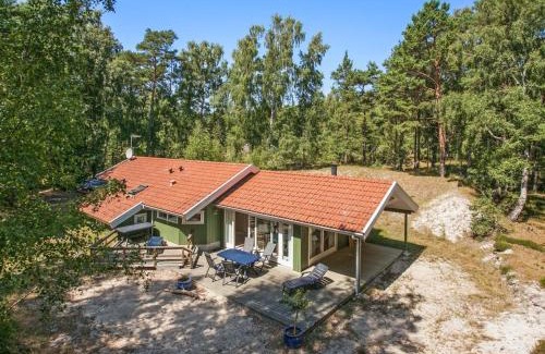 Dueodde Haus | Holiday Home Sylvia - 900m from the sea by Interhome