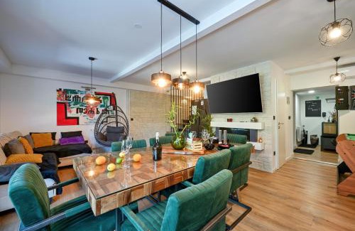 Sveti Kriz Zacretje Haus | Holiday House with Pool and Wellness Area - Black Pearl